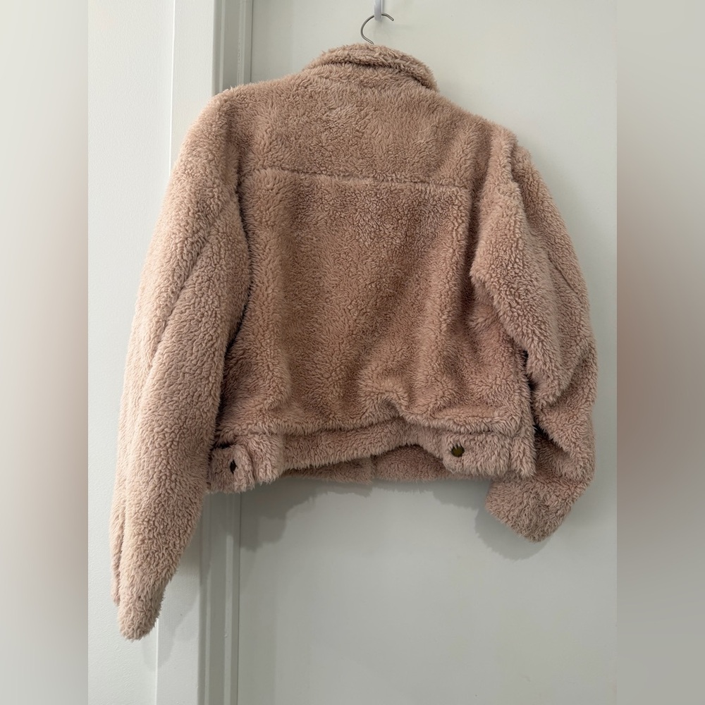 Style Rack Beige Sherpa Jacket - Picture 2 of 6